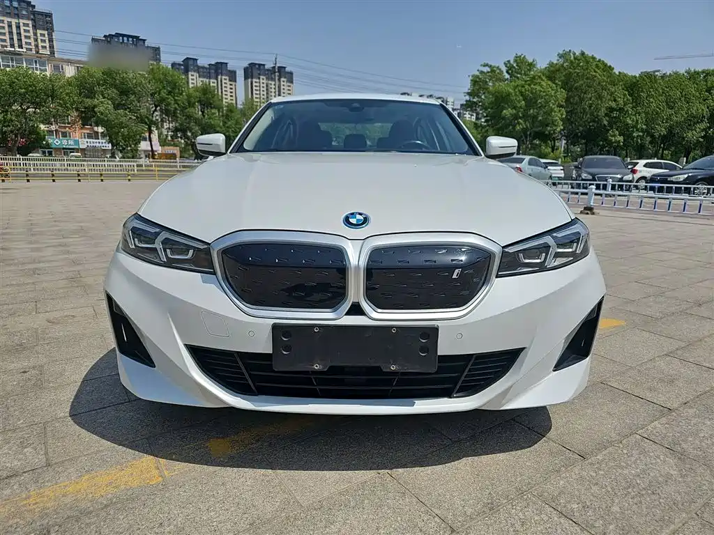 BMW i3 2022 eDrive 35 L купить на сайте DeffCars
