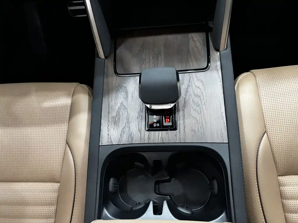 Discovery Sport 2025 249PS Performance Technology Edition купить на сайте DeffCars