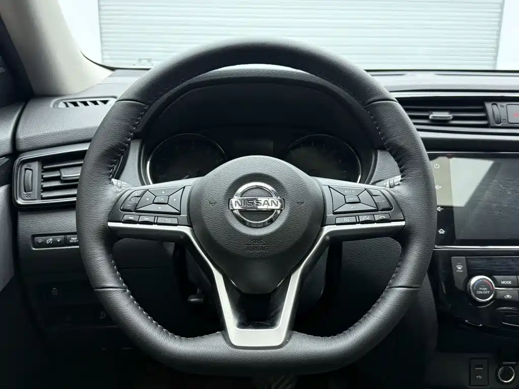 X-Trail 2023 Classic 2.0L 2WD Intelligent Link Premium Edition купить на сайте DeffCars