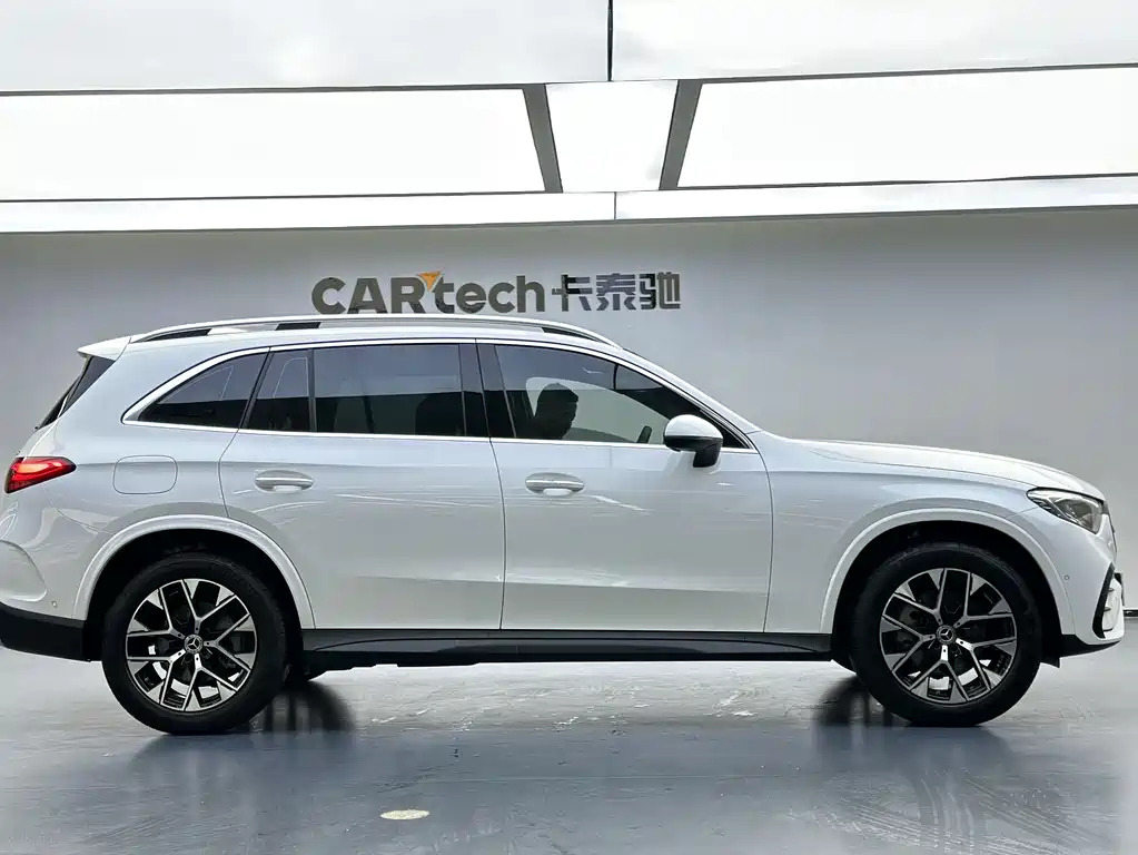 Mercedes-Benz GLC 2023 GLC 260 L 4MATIC luxury model 5 seats купить на сайте DeffCars