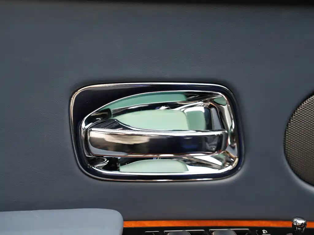 Phantom 2018 6.7T long wheelbase version купить на сайте DeffCars