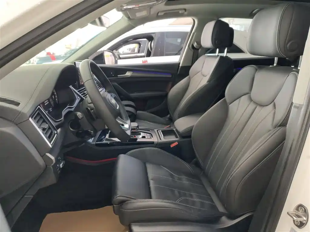 Audi Q5L 2022 facelift 40T luxury and dynamic model купить на сайте DeffCars