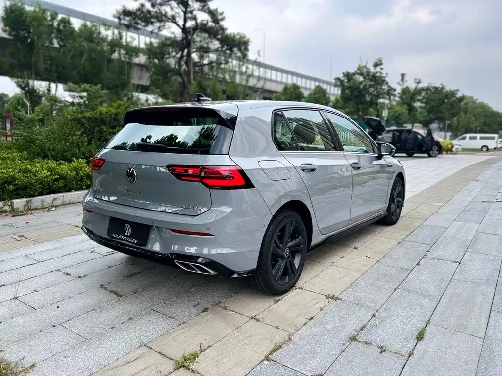 Golf 2023 280TSI DSG R-Line купить на сайте DeffCars