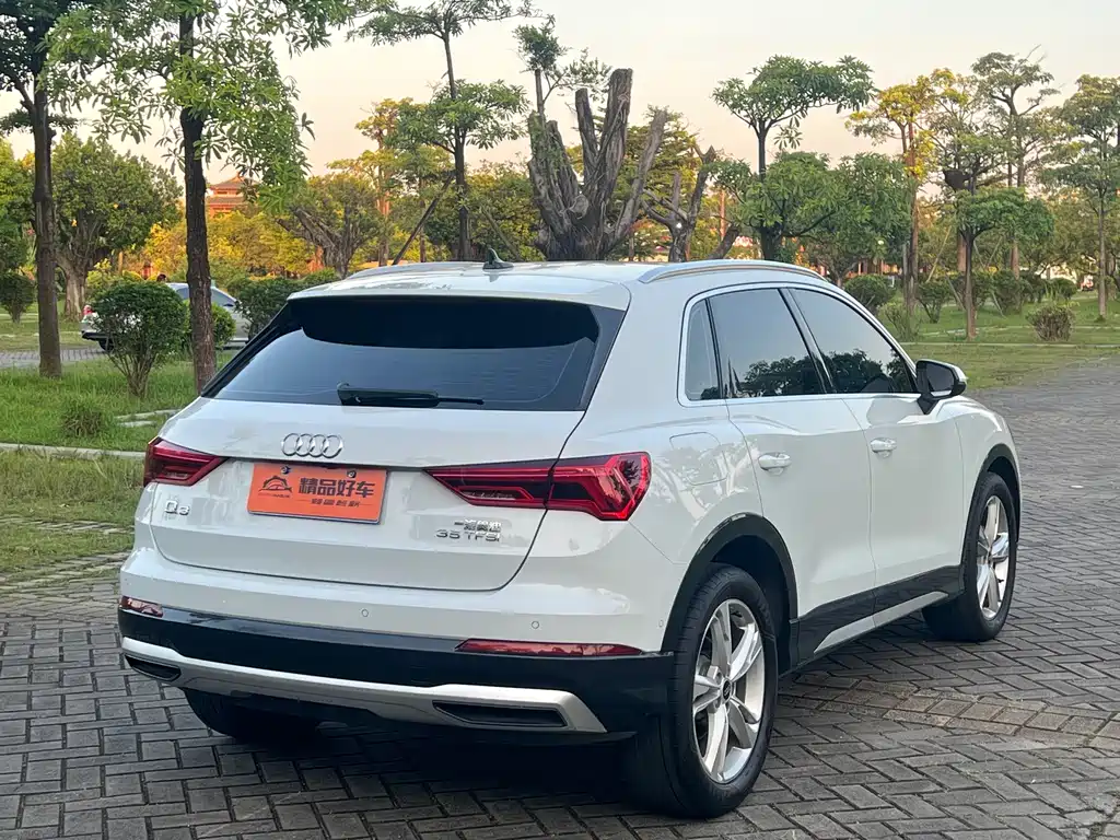 Audi Q3 2022 35 TFSI Fashionable and Elegant купить на сайте DeffCars