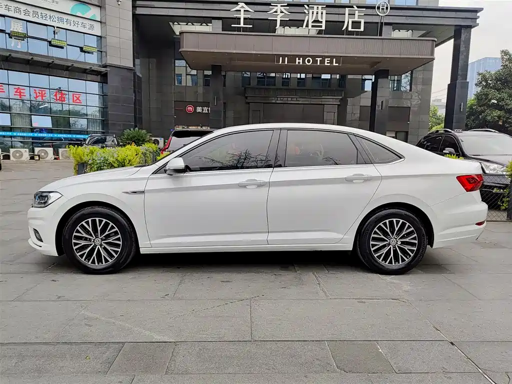Sagitar 2020 280TSI DSG comfort model National VI купить на сайте DeffCars