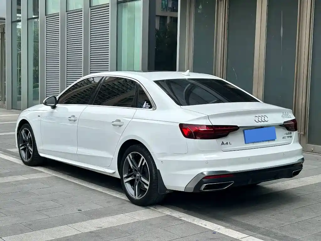Audi A4L 2020 40 TFSI Fashionable and Dynamic купить на сайте DeffCars