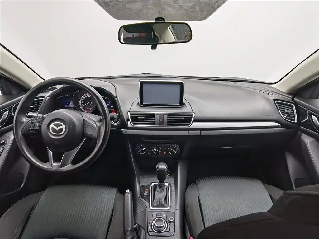 Mazda3 Angkesela 2016 sedan 1.5L automatic comfort type купить на сайте DeffCars