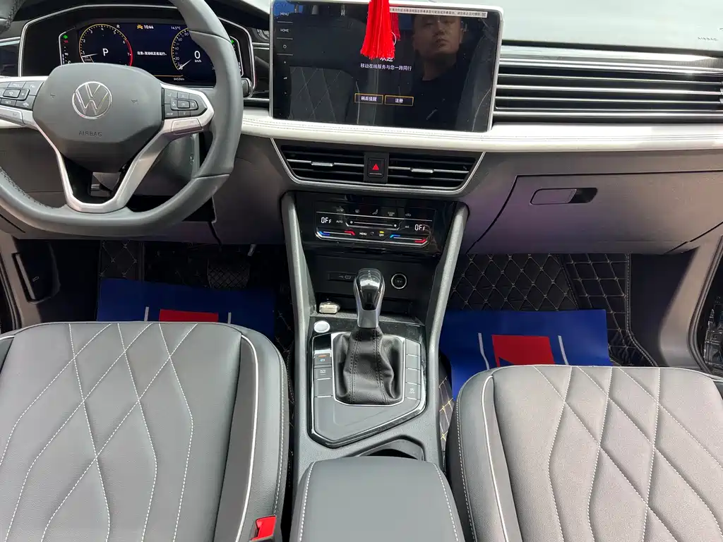 Tiguan L 2025 Outstanding Model 300TSI Automatic Two-wheel Drive Dragon Edition купить на сайте DeffCars