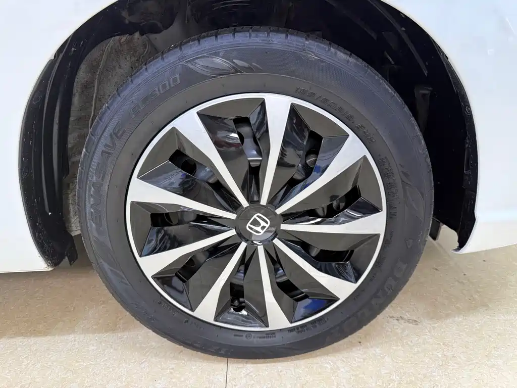 Fit 2021 1.5L CVT Fashion Edition купить на сайте DeffCars