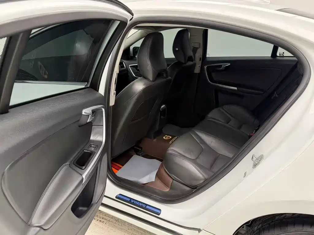 Volvo S60 2019 S60L T3 Smart Edition купить на сайте DeffCars