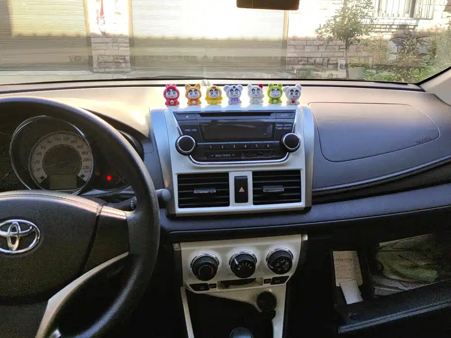 YARiS L 2015 1.5G automatic sunroof special edition купить на сайте DeffCars