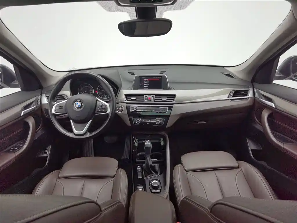 BMW X1 2018 sDrive18Li Exclusive Model купить на сайте DeffCars