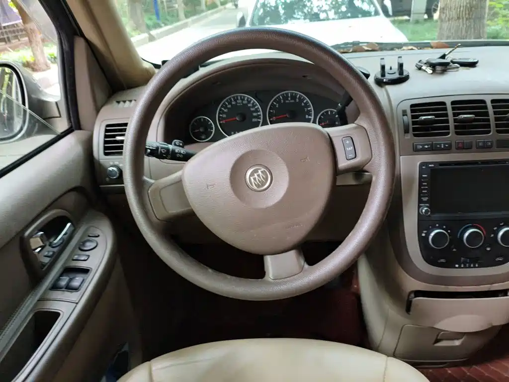 Buick GL8 2014 2.4L Comfort Edition купить на сайте DeffCars