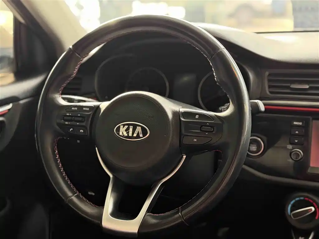 KX CROSS 2019 1.6L automatic smart sunroof version National V купить на сайте DeffCars