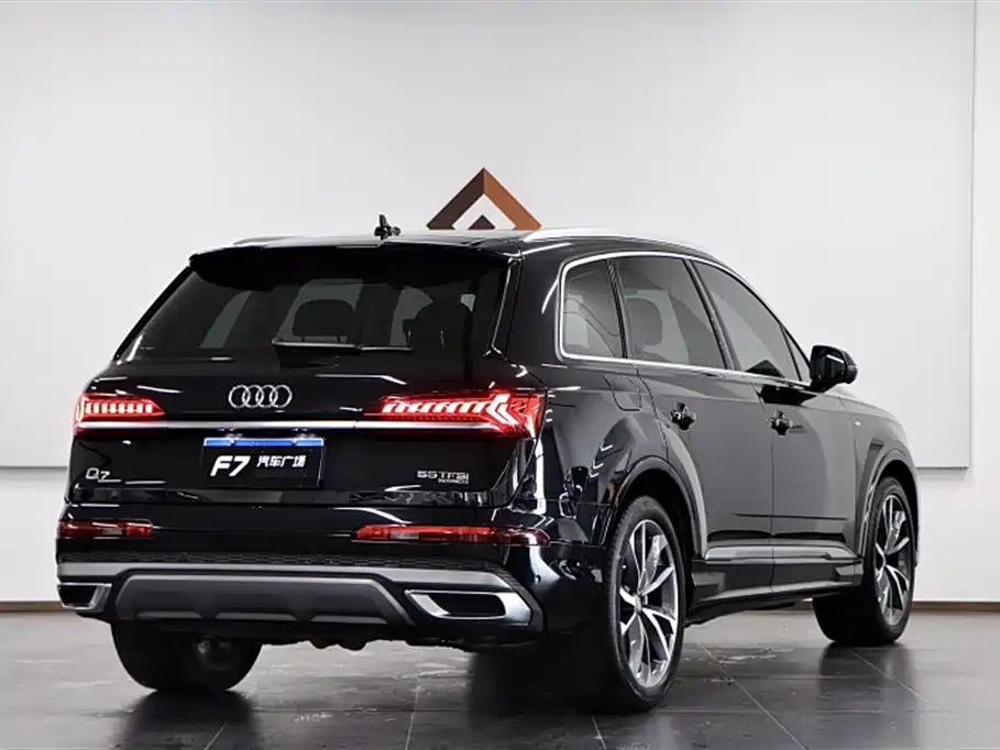 Audi Q7 2020 55 TFSI quattro S line sports купить на сайте DeffCars