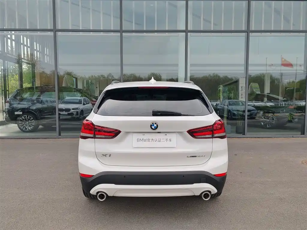 BMW X1 2022 sDrive25Li Leading Model купить на сайте DeffCars