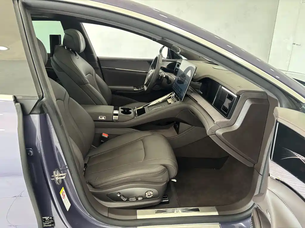 Denza Z9 2024 1100km four-wheel drive Ultra version купить на сайте DeffCars