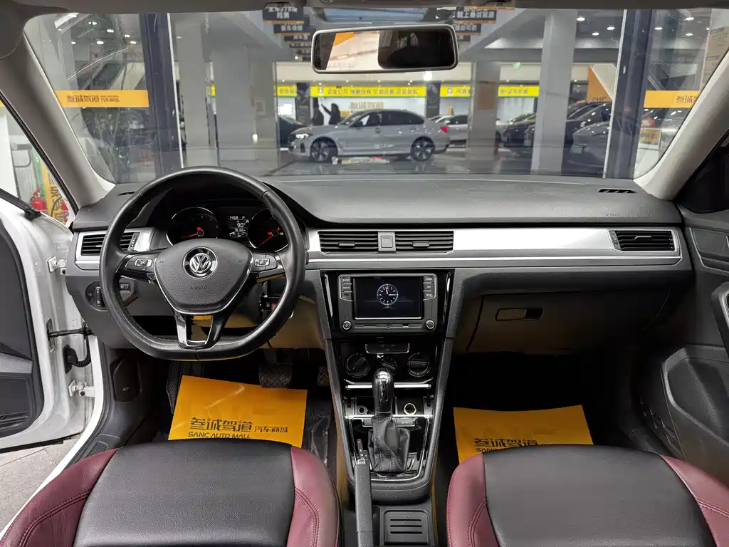 Bora 2019 Bora Legend 1.5L automatic leading type National VI купить на сайте DeffCars