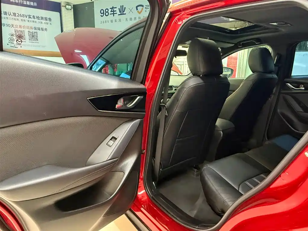 Mazda CX-4 2021 2.0L automatic two-wheel drive Blue Sky Vitality Edition купить на сайте DeffCars