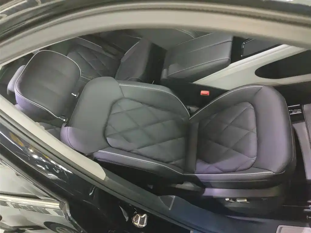 Touron 2024 380TSI four-wheel drive Dragon Edition купить на сайте DeffCars