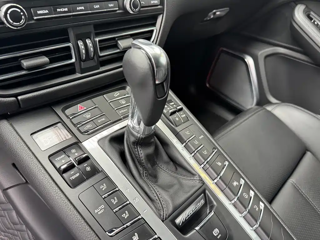 Macan 2021 Macan 2.0T купить на сайте DeffCars