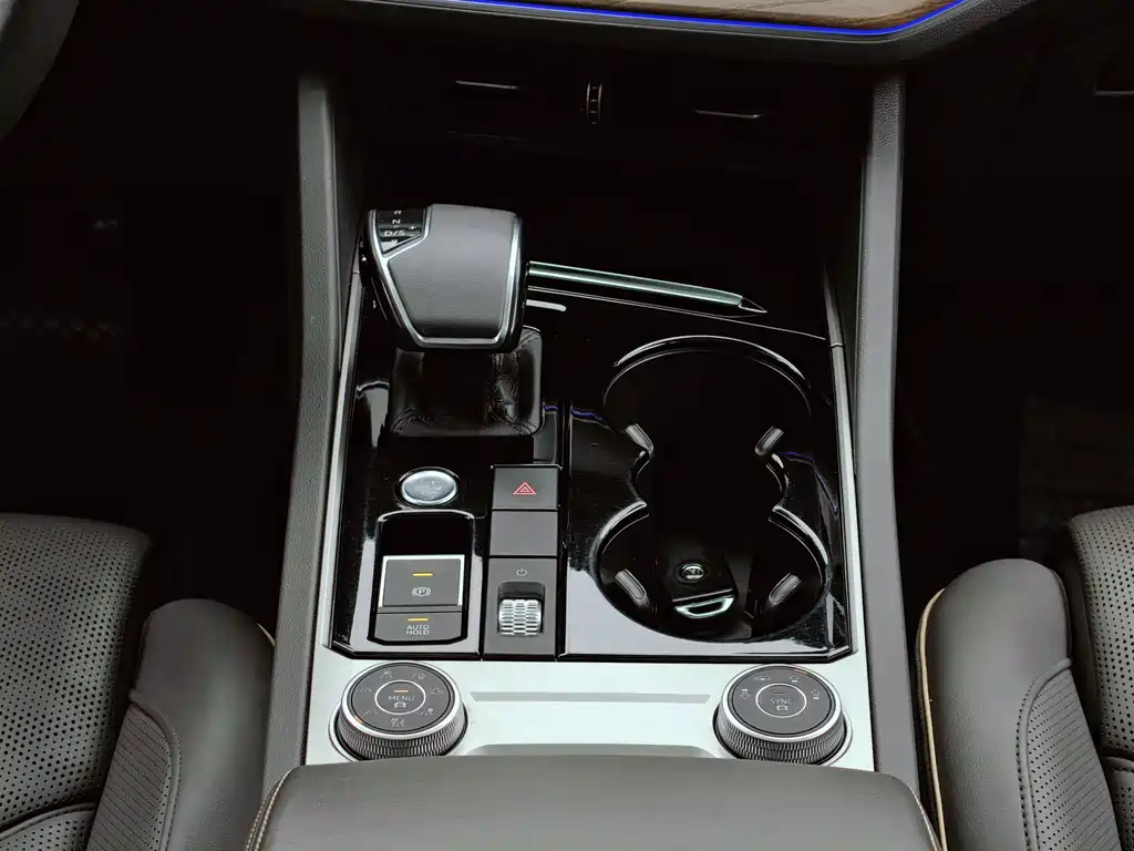 Touareg 2019 3.0TSI Ruizhi Edition National VI купить на сайте DeffCars