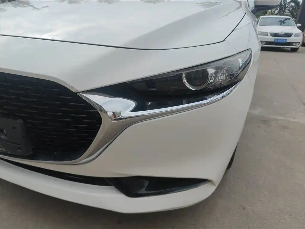 Mazda3 Angkesela 2022 2.0L Automatic Premium Edition купить на сайте DeffCars