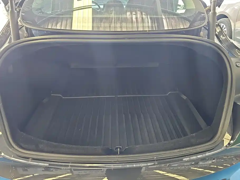 Model 3 2023 rear-wheel drive version купить на сайте DeffCars