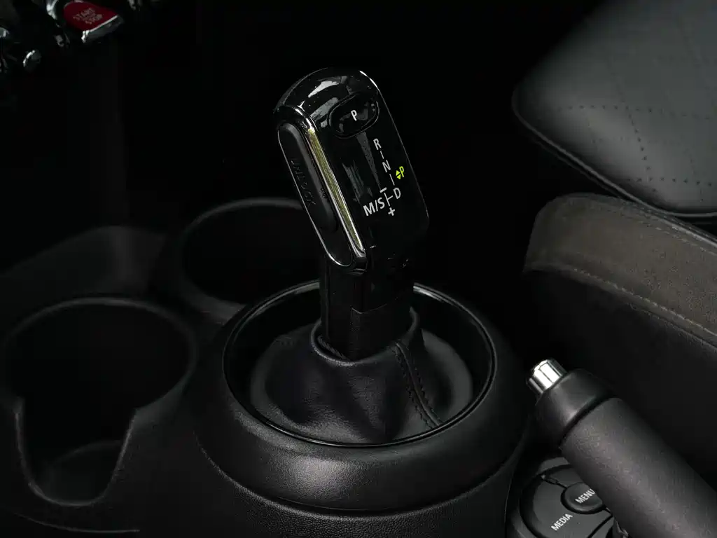 MINI 2020 1.5T COOPER Artist купить на сайте DeffCars