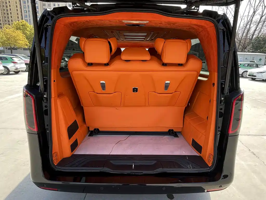 Vito 2023 2.0T Business Edition 7 seats купить на сайте DeffCars