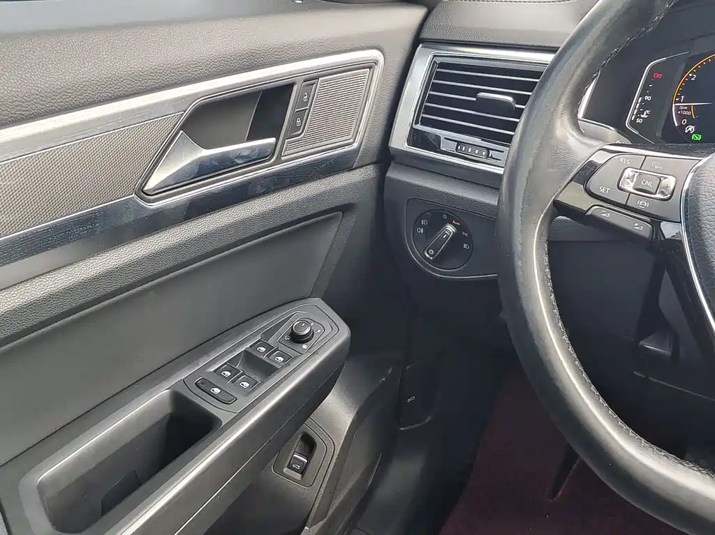 Touron 2020 facelift 380TSI four-wheel drive luxury version купить на сайте DeffCars