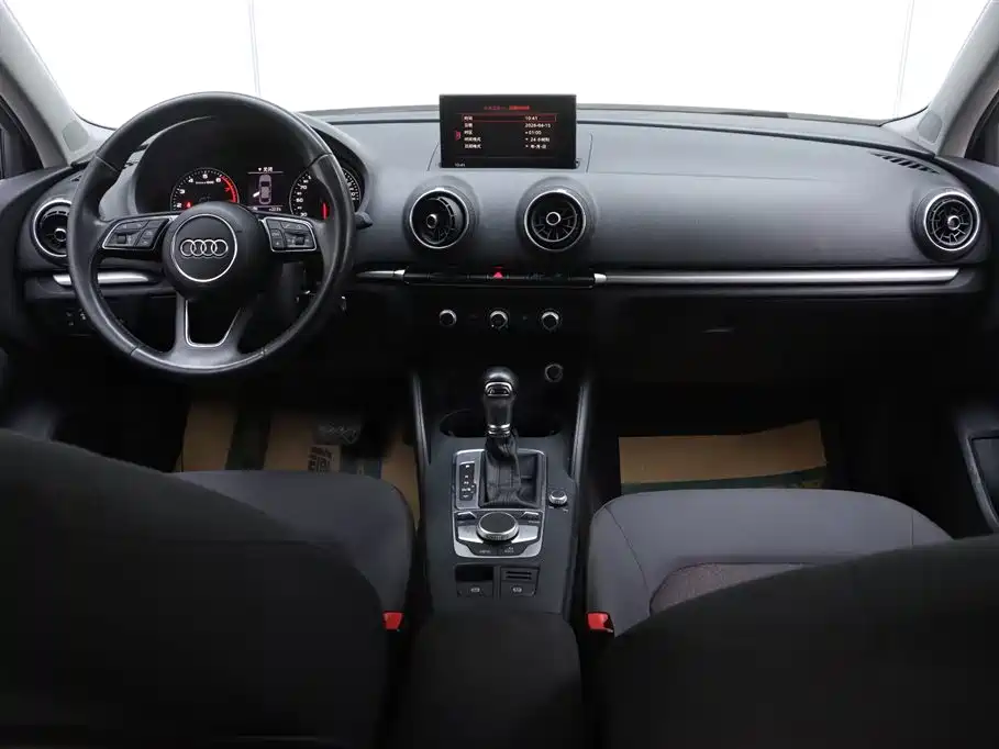 Audi A3 2018 30th Anniversary Limousine 35 TFSI Enterprising купить на сайте DeffCars