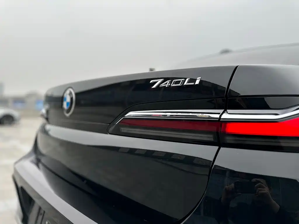 BMW 7 Series 2023 facelift 740Li exclusive M sports package купить на сайте DeffCars