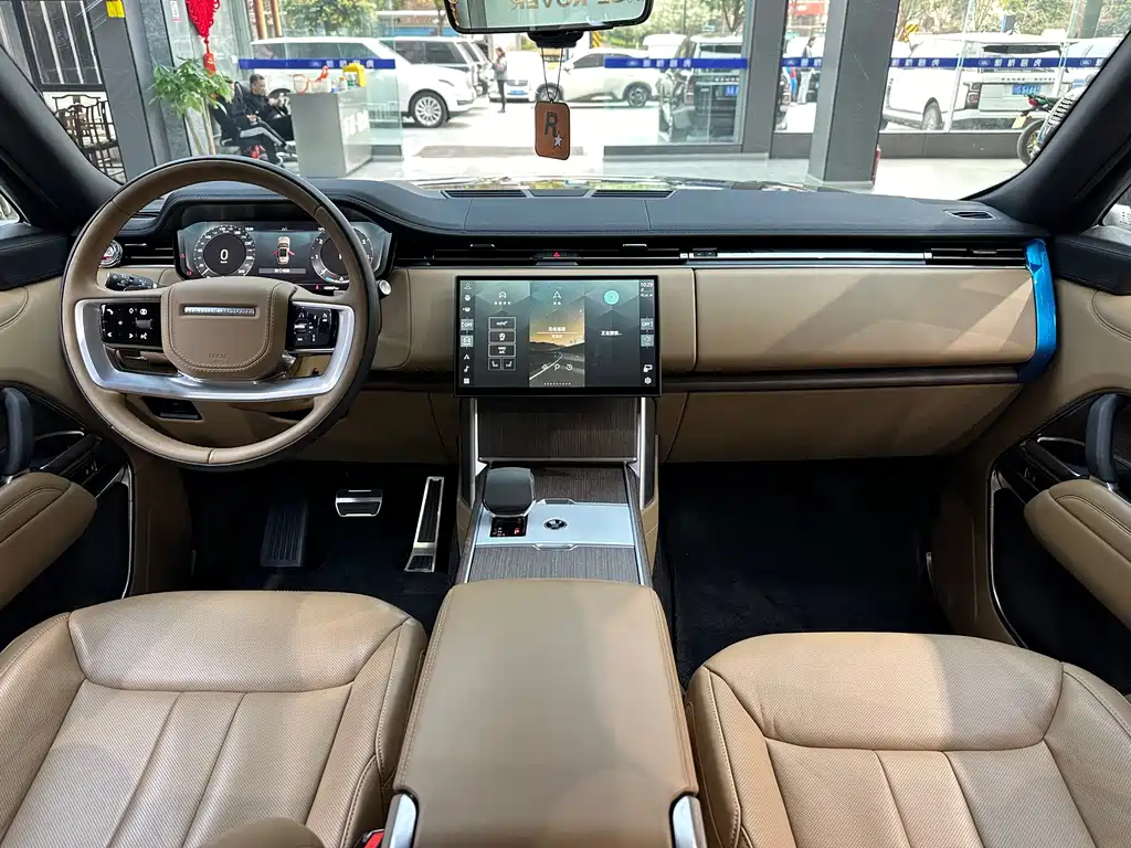 Range Rover 2024 3.0 L6 400PS Genesis Extended Edition купить на сайте DeffCars