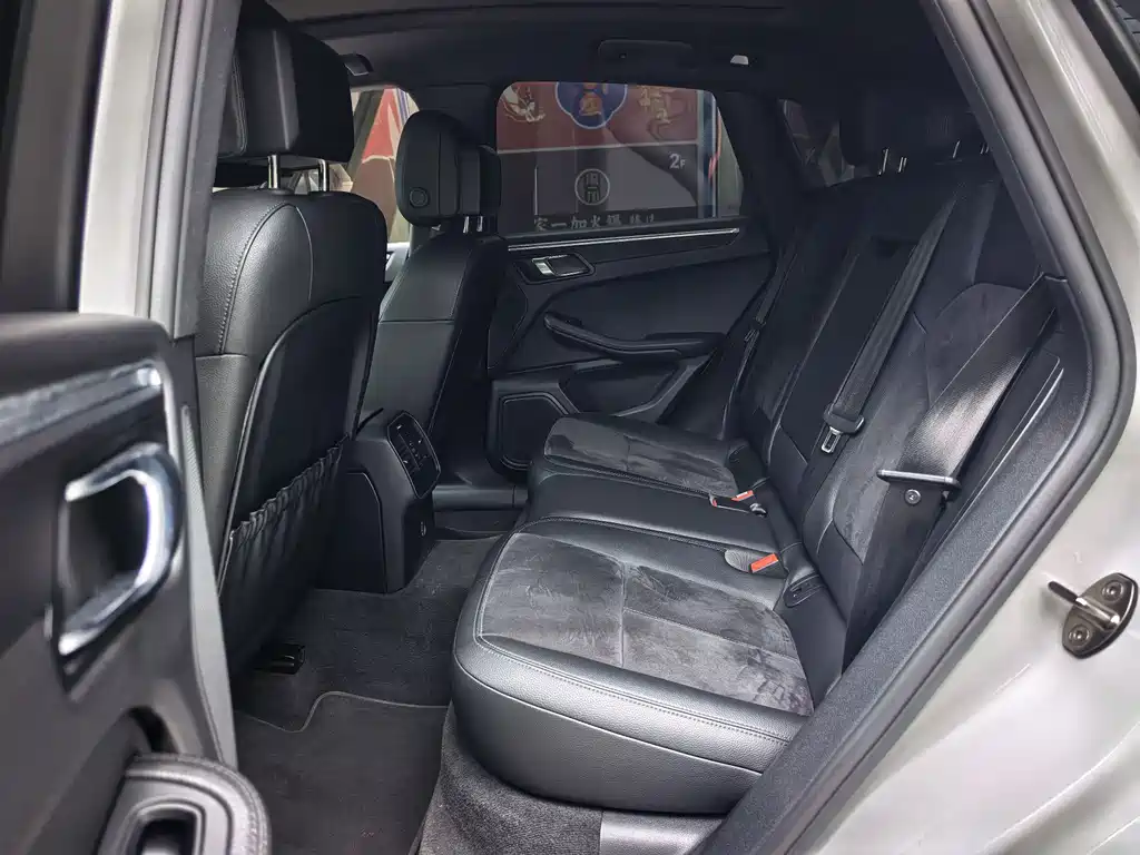 Macan 2017 Macan 2.0T купить на сайте DeffCars