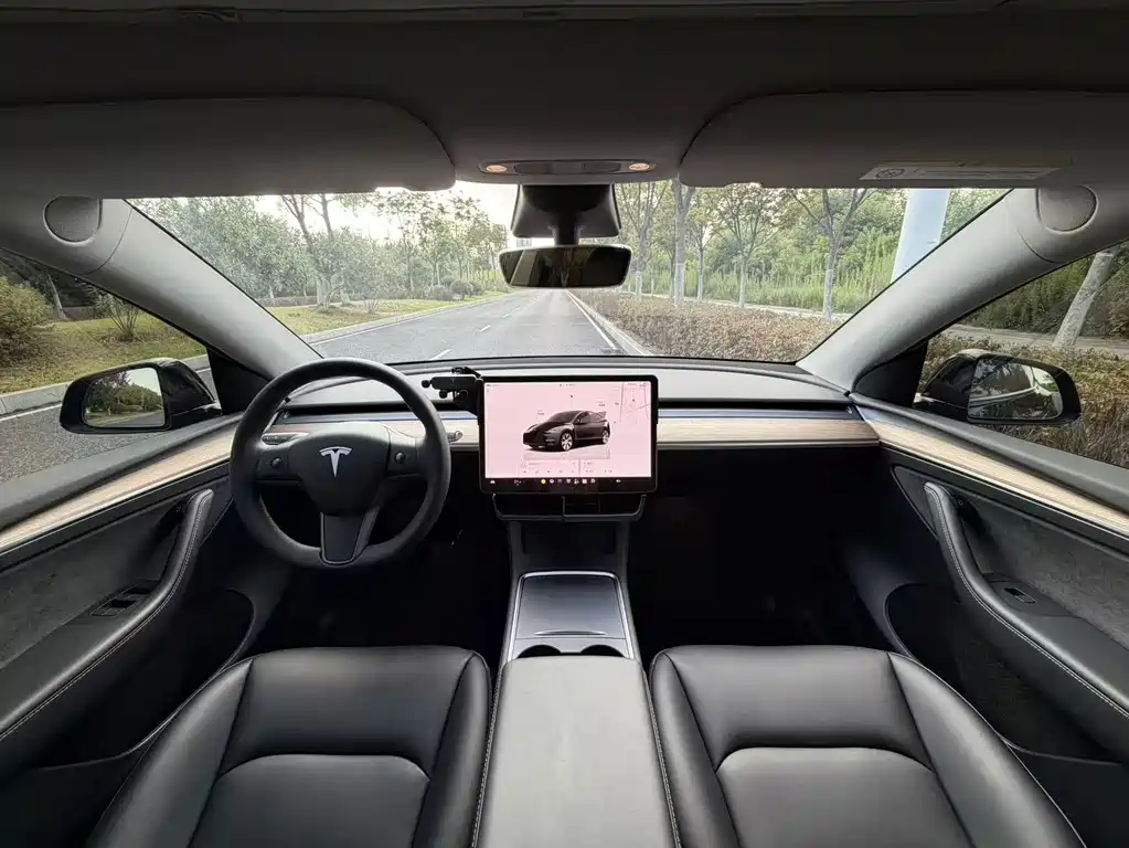 Model Y 2022 facelift rear-wheel drive version купить на сайте DeffCars