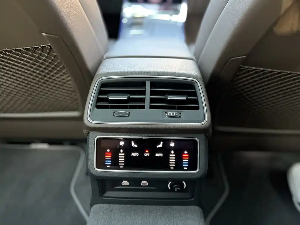 Audi A7L 2024 45TFSI quattro S-line vision type liquid crystal package купить на сайте DeffCars