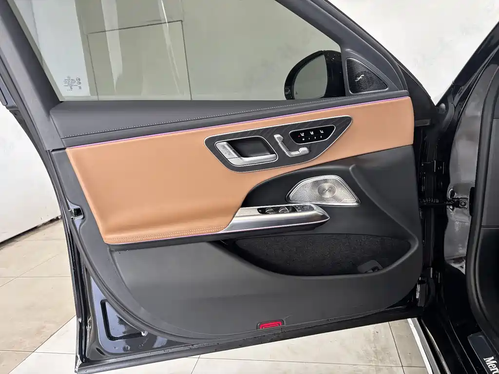 Mercedes-Benz E-Class 2025 E 300 L Luxury Sports Model купить на сайте DeffCars