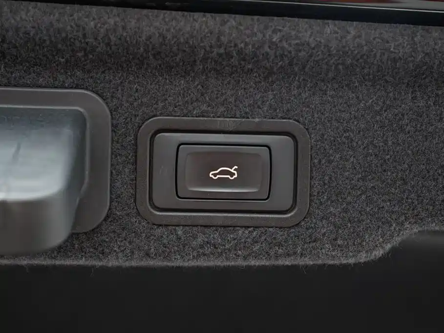 Audi A8 2013 A8L 45 TFSI quattro luxury model купить на сайте DeffCars