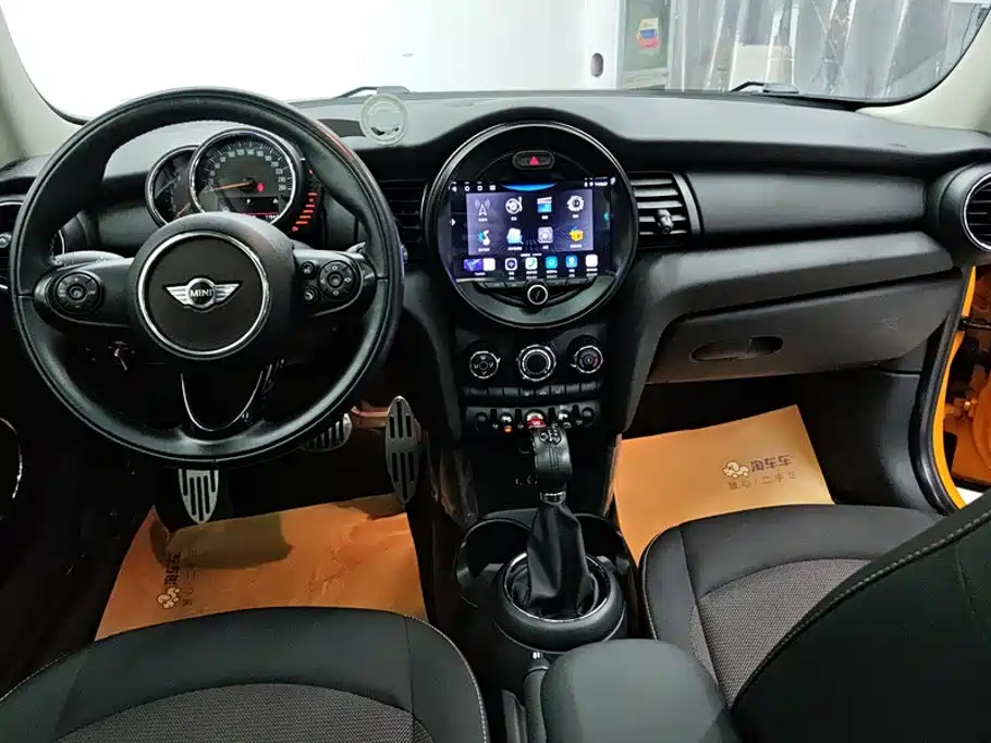 MINI 2016 1.2T ONE Avant-Garde купить на сайте DeffCars
