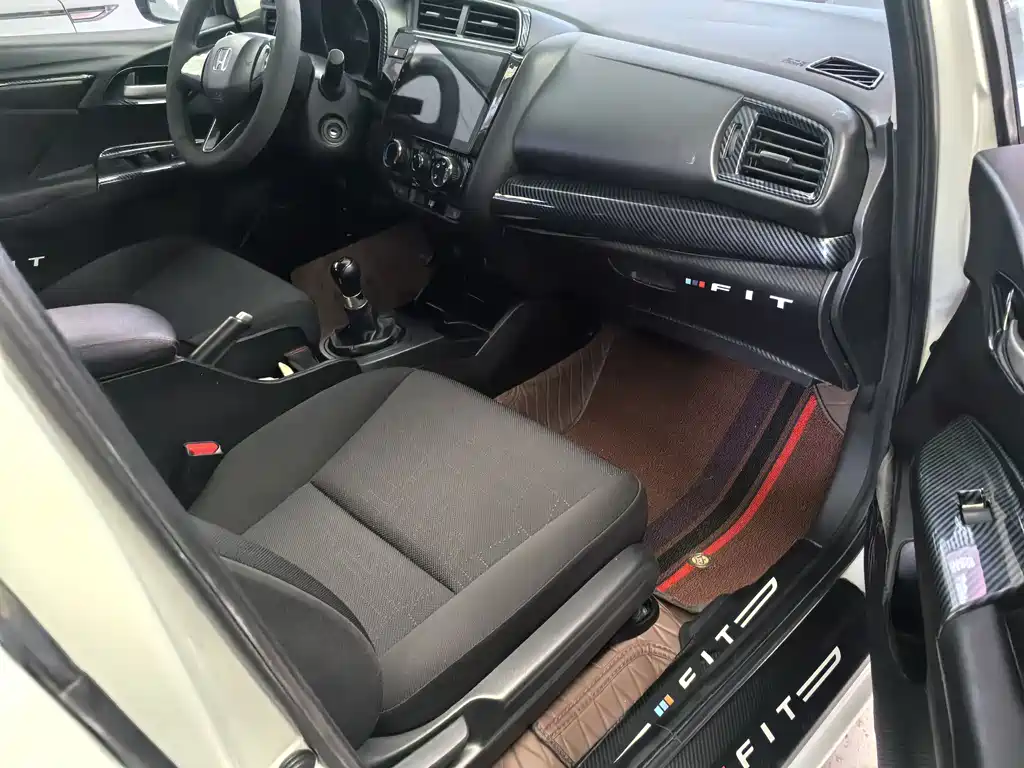 Fit 2018 1.5L manual comfort version купить на сайте DeffCars