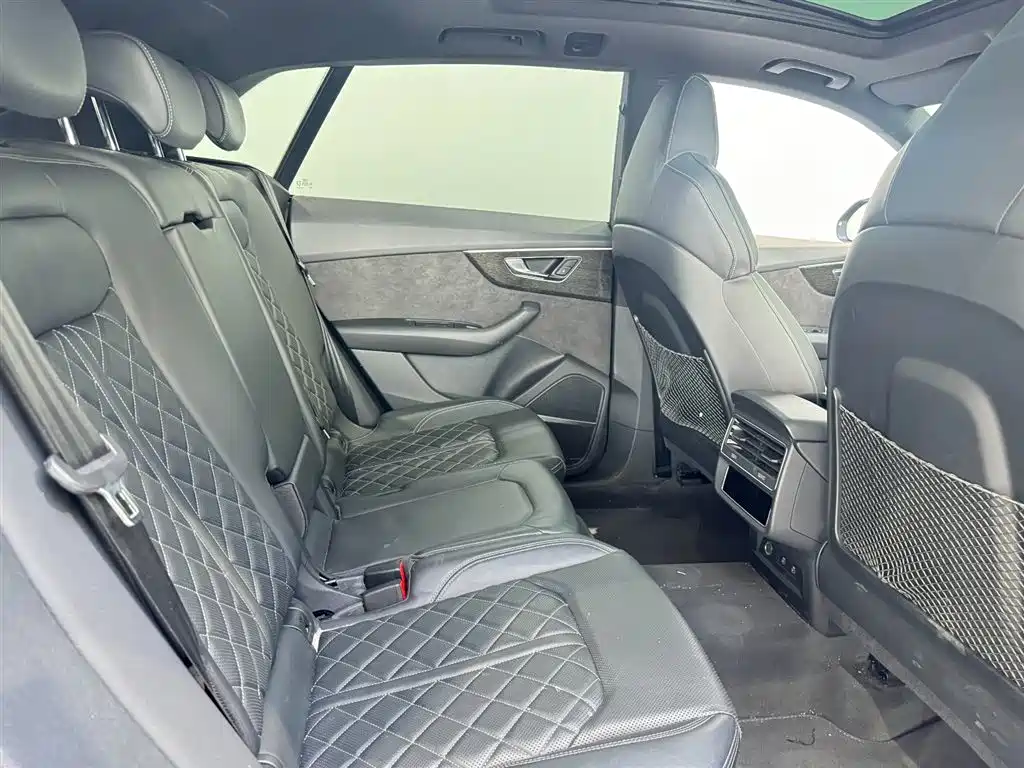 Audi Q8 2022 55 TFSI Premium Dynamic Model купить на сайте DeffCars
