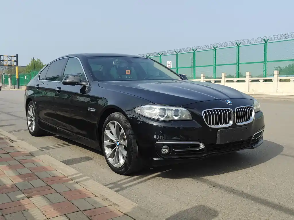 BMW 5 Series 2017 525Li Leading Model купить на сайте DeffCars