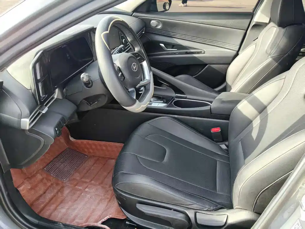 Elantra 2021 1.5L CVT LUX Premium Edition купить на сайте DeffCars