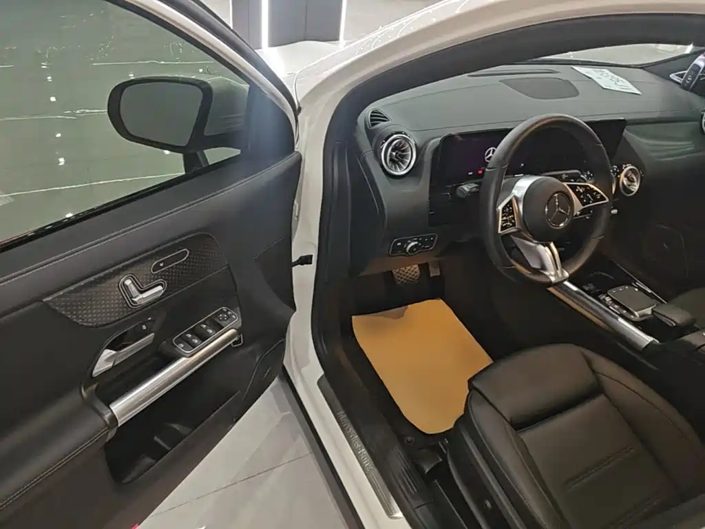 Mercedes GLA 2024 Model GLA 220 купить на сайте DeffCars