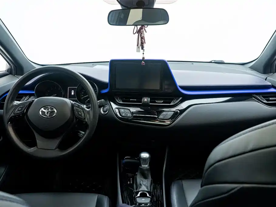 Toyota C-HR 2020 2.0L Leading Edition купить на сайте DeffCars