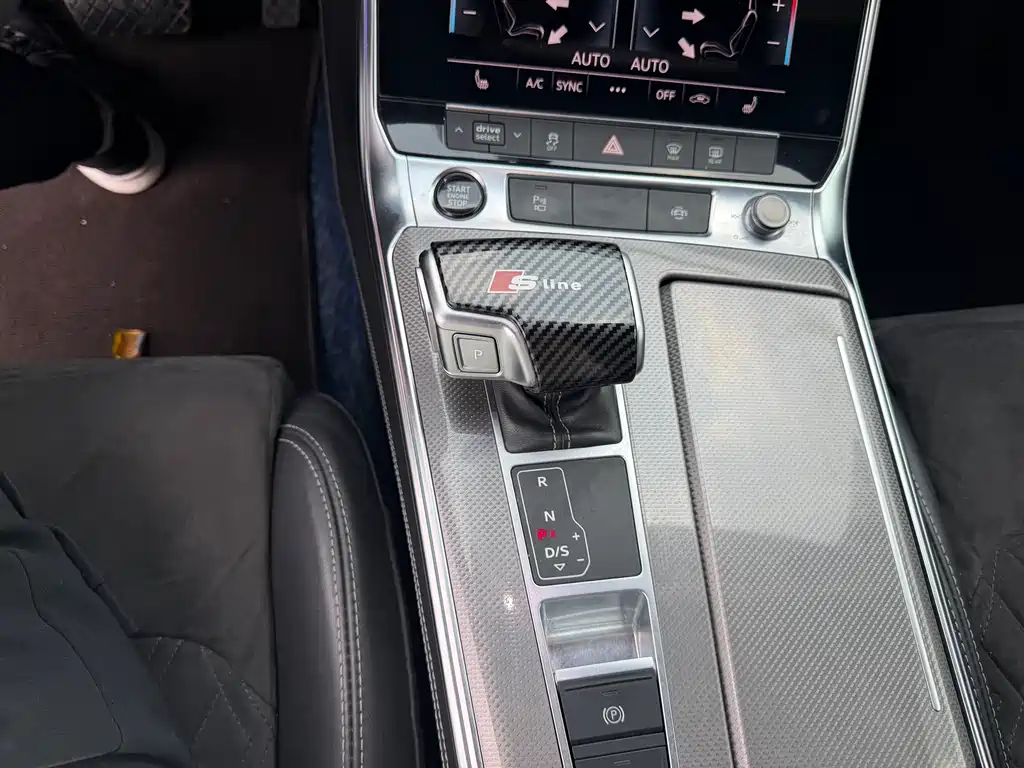 Audi A6L 2021 55 TFSI quattro exclusive dynamic model купить на сайте DeffCars