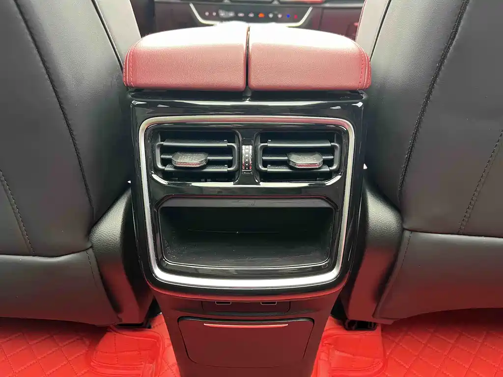 Jietu X70 PLUS 2023 model 1.5T DCT Ziqiang PRO 5 seats купить на сайте DeffCars