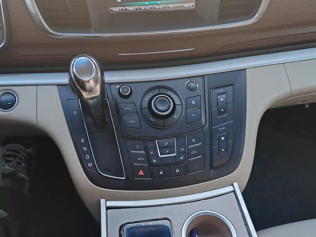 Buick GL8 2017 25S Premium Type National V купить на сайте DeffCars