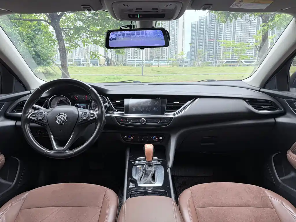 Regal 2019 20T Elite National VI купить на сайте DeffCars